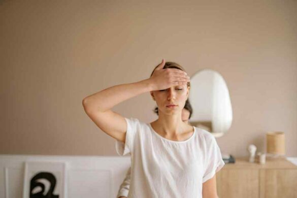 Quelle maladie provoque des bouffées de chaleur chez la femme ?-Kiné-Service