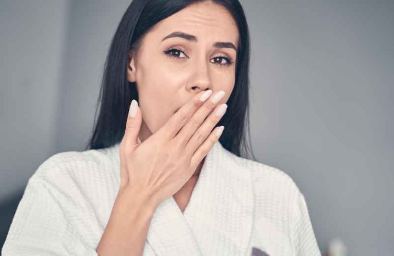 Mauvaise haleine : quel traitement naturel efficace pour s’en débarrasser ?-Kiné-Service